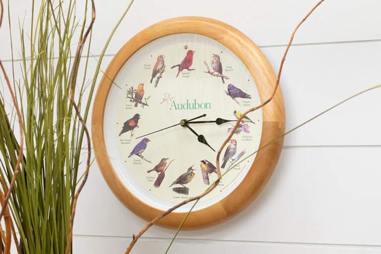 Wall clocks: how to add a functional and stylish decorative element to your interior