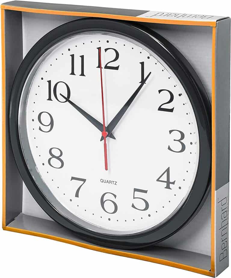 Wall clocks: how to add a functional and stylish decorative element to your interior