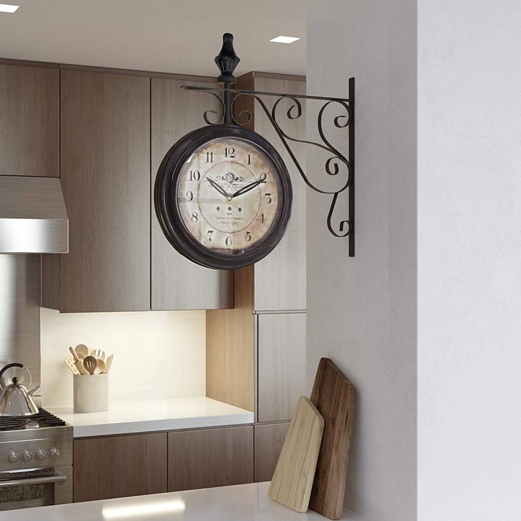 Wall clocks: how to add a functional and stylish decorative element to your interior