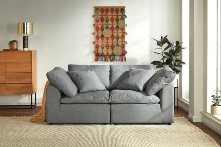 Sectional Sofas and Modular Couches: Solutions for Small Living Spaces