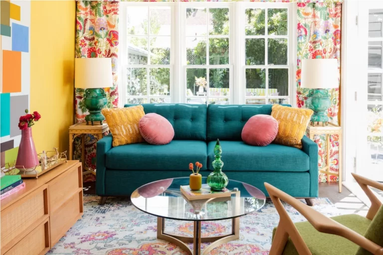 Sectional Sofas and Modular Couches: Solutions for Small Living Spaces