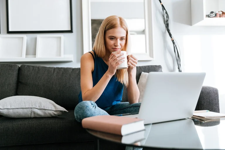 Embracing the Advantages of Online Design Classes