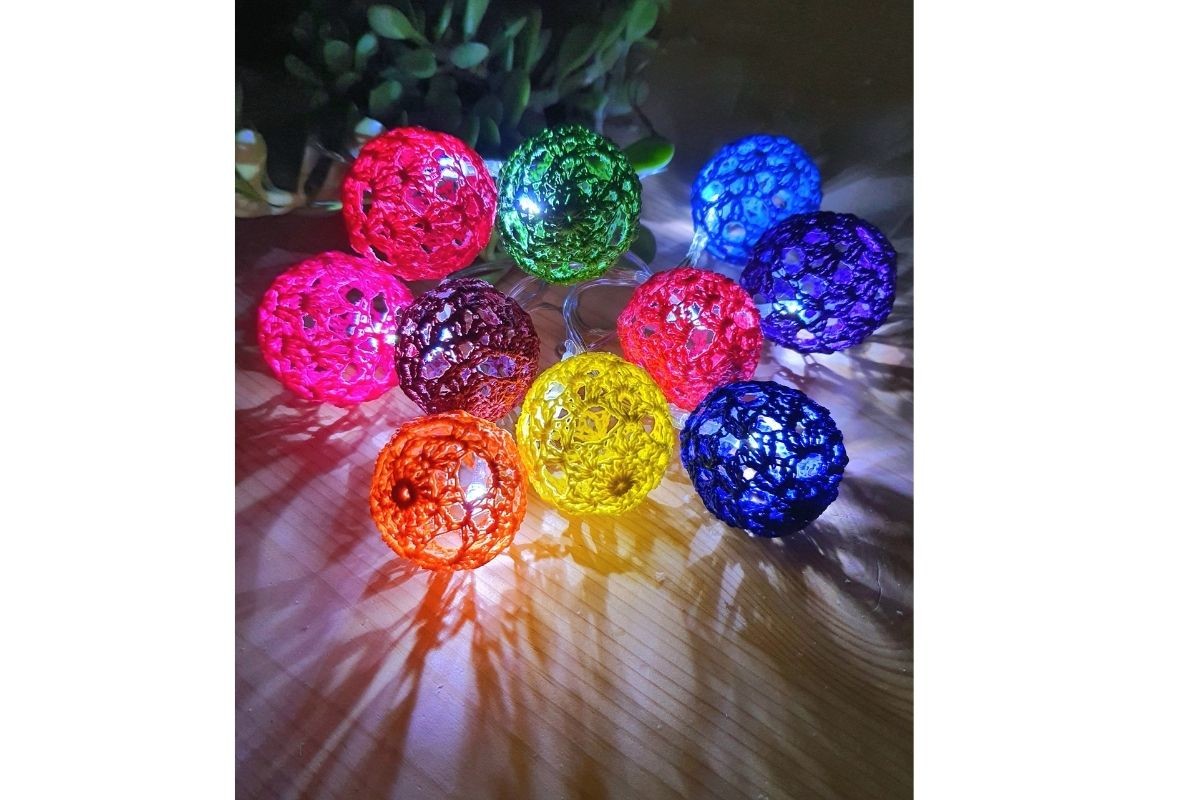 Lacey Balls Fairy Lights Crochet Pattern