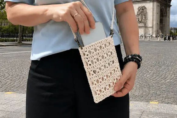Crochet Raffia Phone Bag Pattern