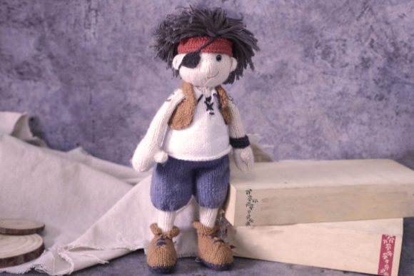 My One-Eyed Pirate Jackie Knitting Pattern