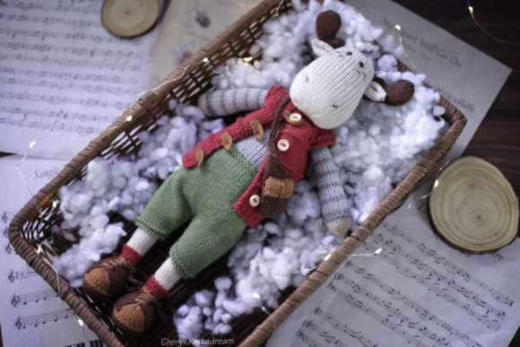 Christmas Reindeer Christopher Knitting Pattern