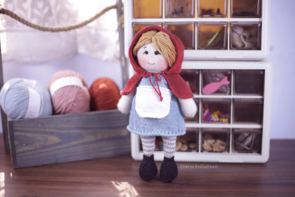 Red Riding Hood Layla Knitting Pattern